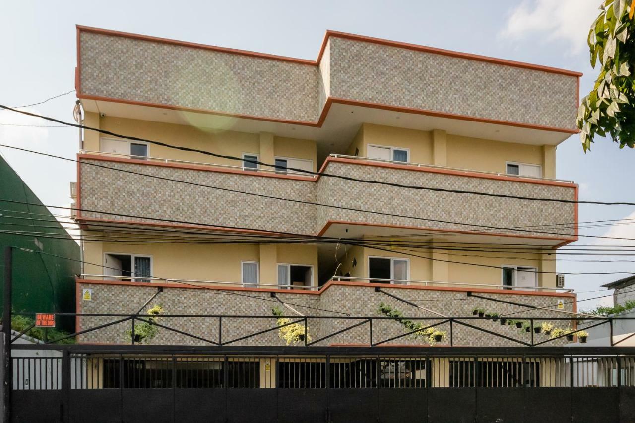 Reddoorz Near Plaza Atrium Senen Hotel Jakarta Exterior photo